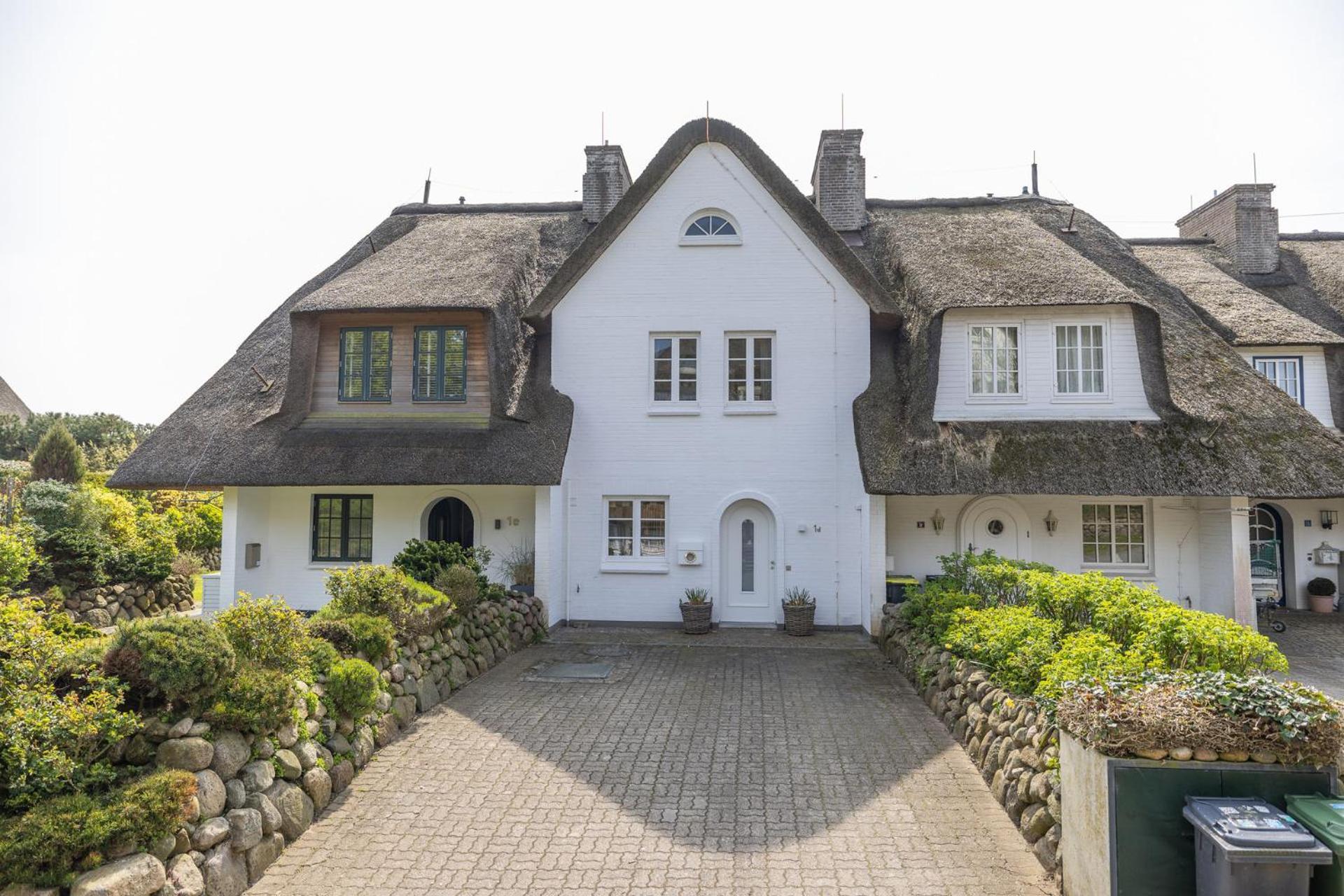 Holiday home Reethus Mit Kamin Und Suedgarten In Direkter Wattnaehe *