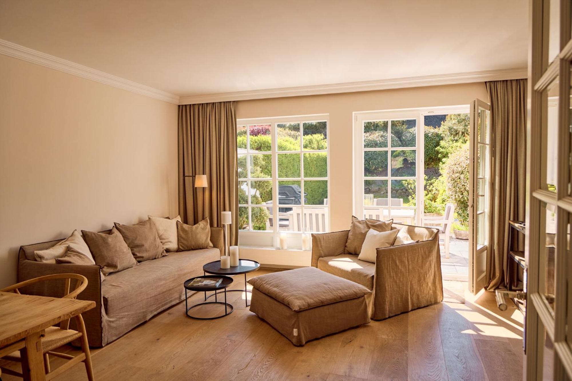 Reethus Mit Kamin Und Suedgarten In Direkter Wattnaehe Holiday home